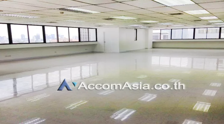  1  Office Space For Rent in Ratchadapisek ,Bangkok MRT Thailand Cultural Center at Amornphan 205 AA11595